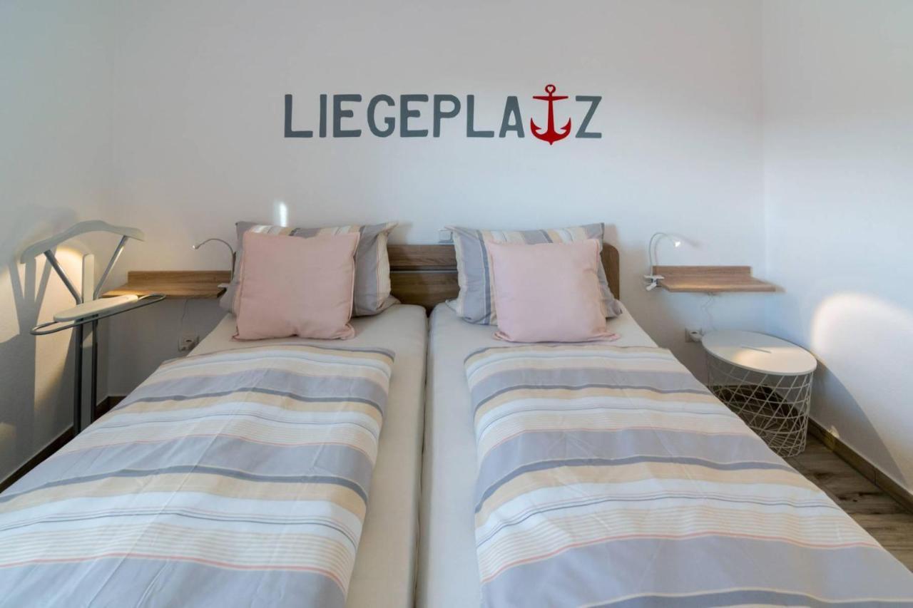 Ferienwohnung Liegeplatz Dornumersiel Exteriör bild